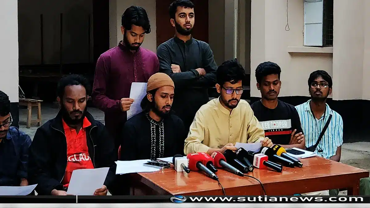 রাবি রেজিস্ট্রারের অপসারণ দাবি রাকসুর